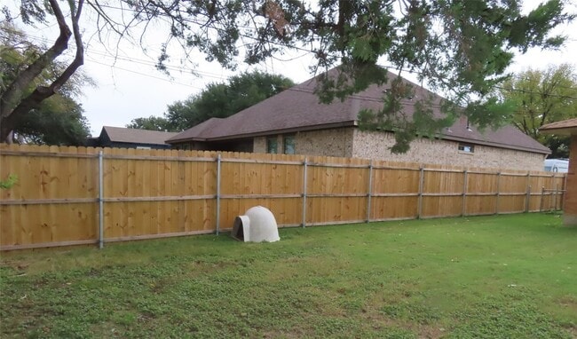 Building Photo - 1719 Andrew St