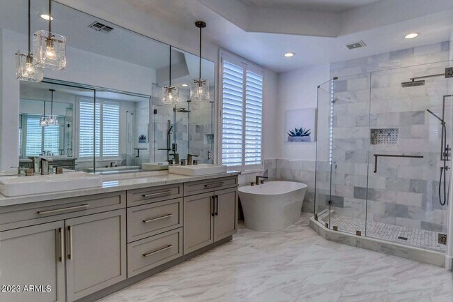 Building Photo - 7553 E Buteo Dr