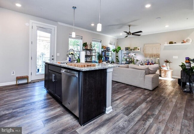 Building Photo - 5692 Stephanie Tessa Way