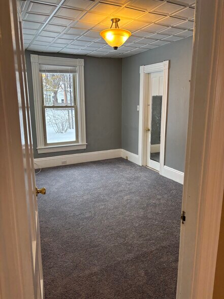 Building Photo - 861 Chestnut St