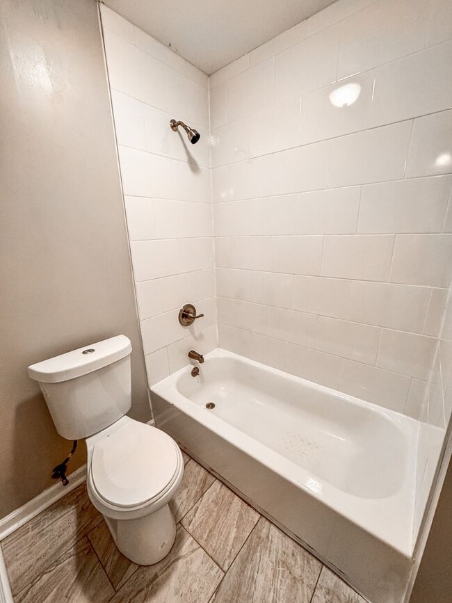 Building Photo - $1,695 - 3 Bed, 2 Bath House in Raytown, MO