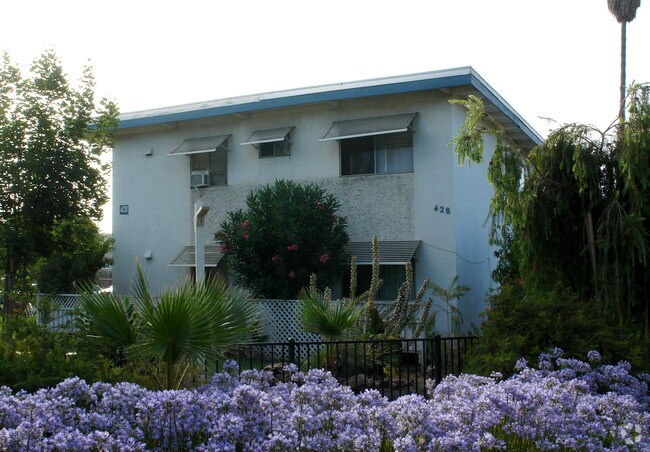 Building Photo - 428 Lewis Rd