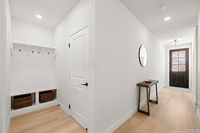 Building Photo - 2623 Suncadia Ln