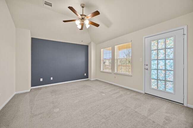 Building Photo - 7223 Pavilion Dr