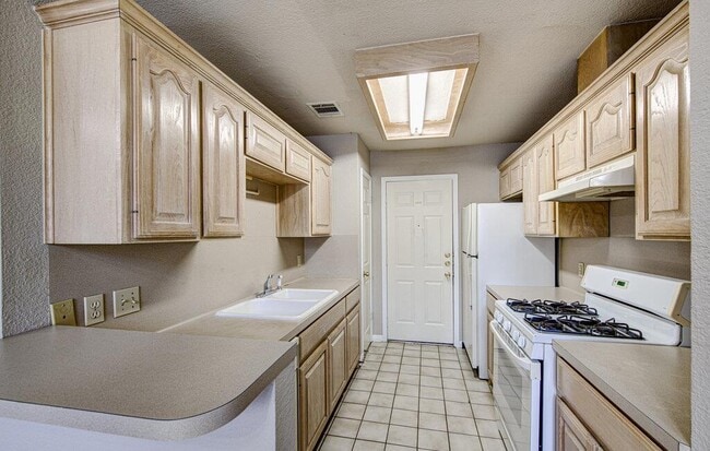 Building Photo - 2509 Riddle Rd