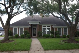 Building Photo - 1839 Lakewinds Dr