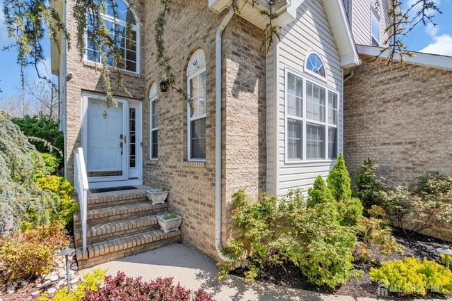 Building Photo - 1 Johnson St