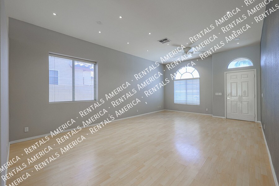 Building Photo - 4632 W Toledo St