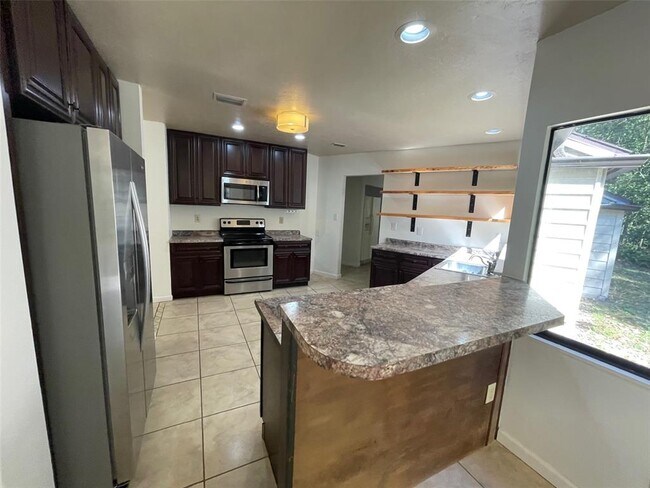 Building Photo - 2001 NW 15 Ave