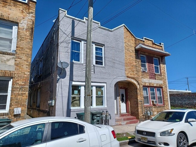 Building Photo - 721 Drexel Ave