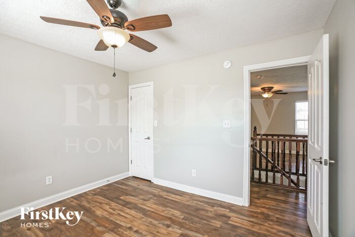 Building Photo - 1049 Arabian Way