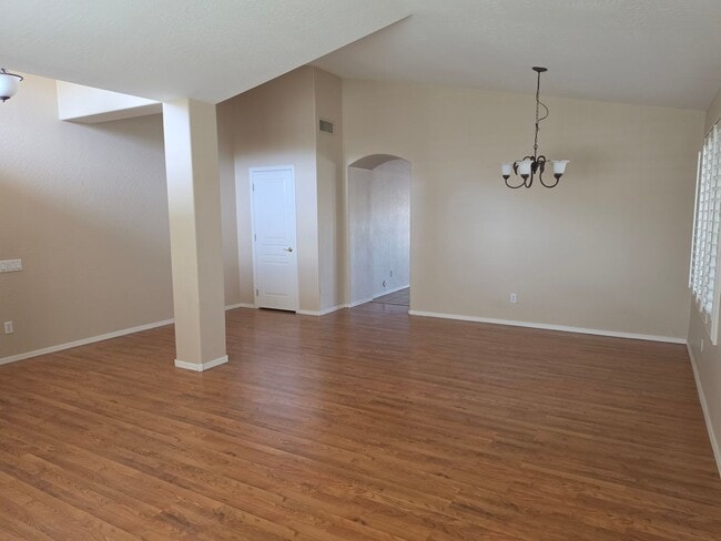 Building Photo - 3BD/2BA South Chandler Home with Pool on Corner Lot!