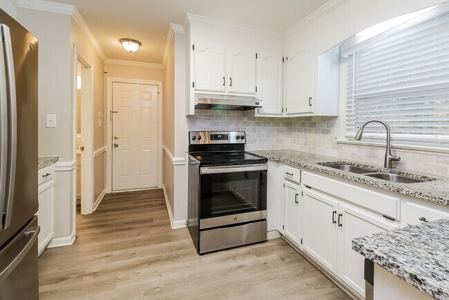 Building Photo - 2410 Wildburne Ct