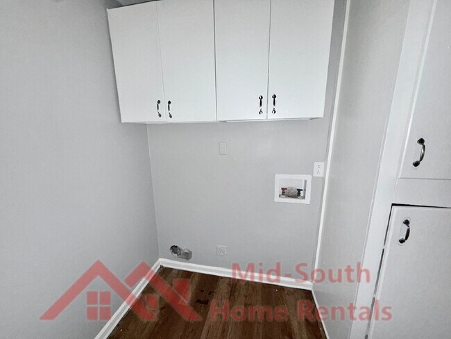 Building Photo - 4627 Crystal Springs Dr