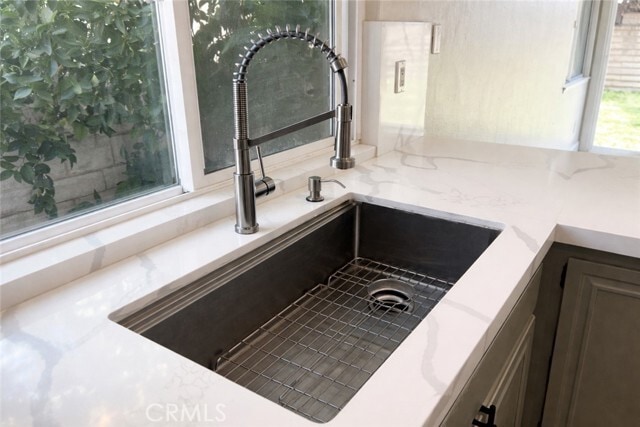 Building Photo - 25444 Vía Pacifica