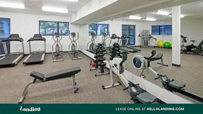 Building Photo - 4949 S Landing Dr