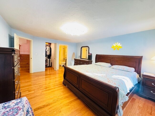 Building Photo - 237 South St