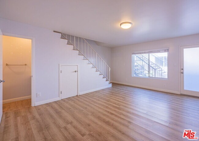 Building Photo - 2625 6th St