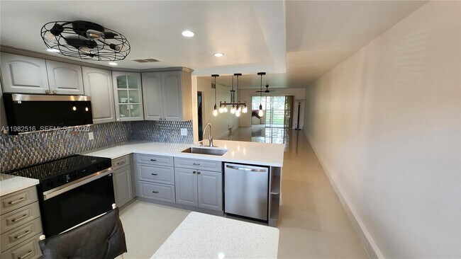 Building Photo - 2403 Antigua Cir