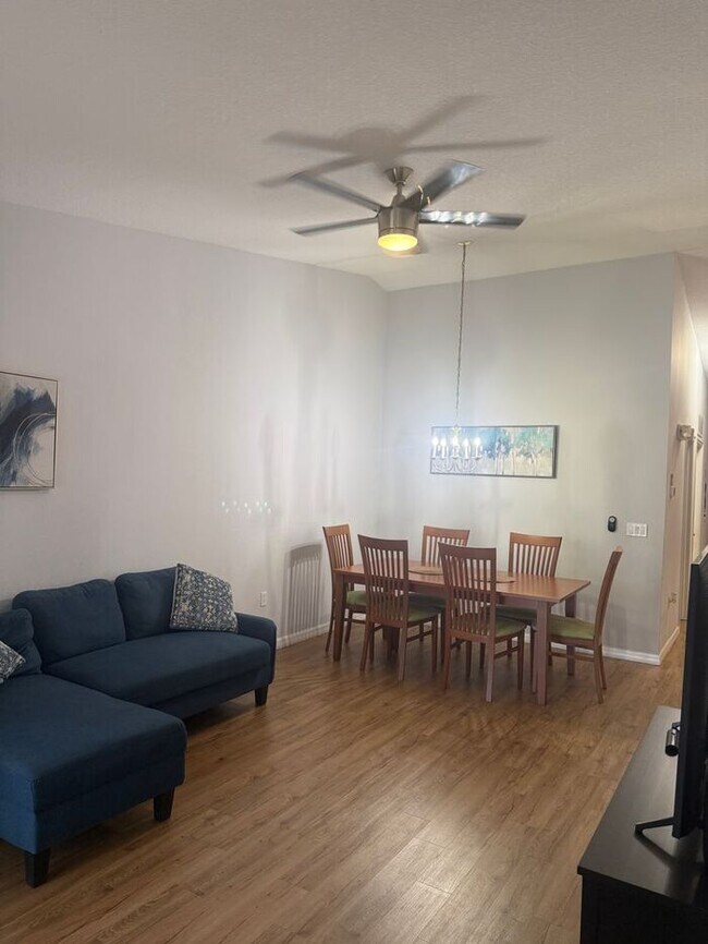 Building Photo - FREE RENT!!!Condo at Club Cortile, Luxury Condominiums and Townhomes.