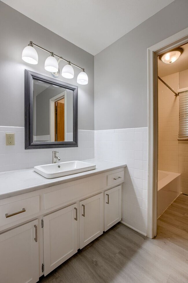 Building Photo - Updated 3 Bedroom With Finished Lower Leve...