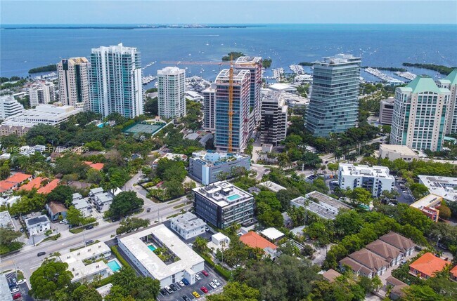 Building Photo - 3156 SW 27th Ave