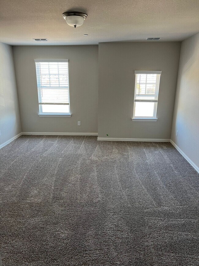 Master Bed - 1232 Alamo Dr