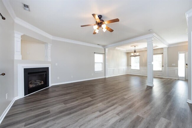 Building Photo - 4811 Sunburst Ln