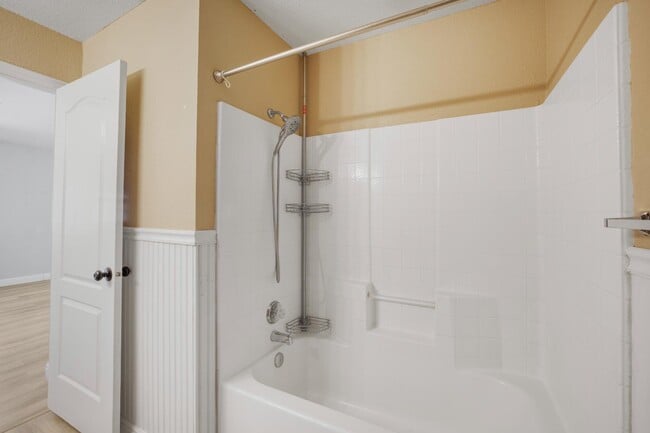 Building Photo - 146 S 1930 W