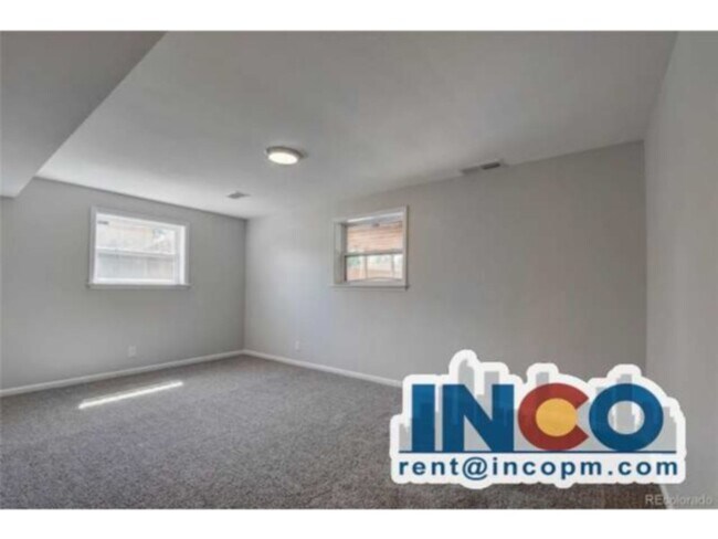 Building Photo - 10141 Melody Dr