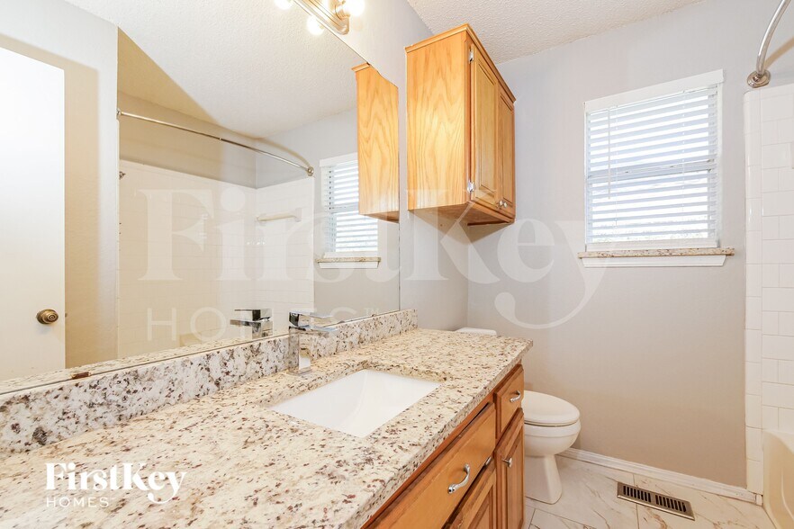 Building Photo - 1912 Dena Dr