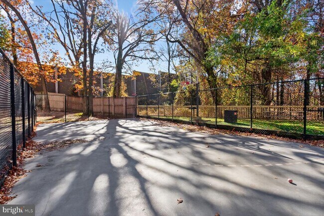 Building Photo - 3307 Wyndham Cir