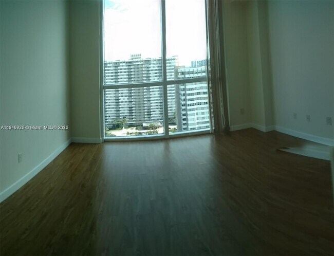 Building Photo - 1945 S Ocean Dr