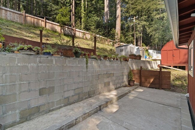 Building Photo - Serene Felton Retreat – Spacious Home Nest...