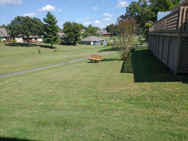 Building Photo - 477 Avondale Dr