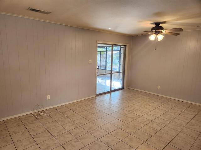 Building Photo - 3413 Urban Dr