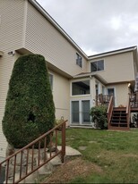 Building Photo - 369 Captain Eames Cir