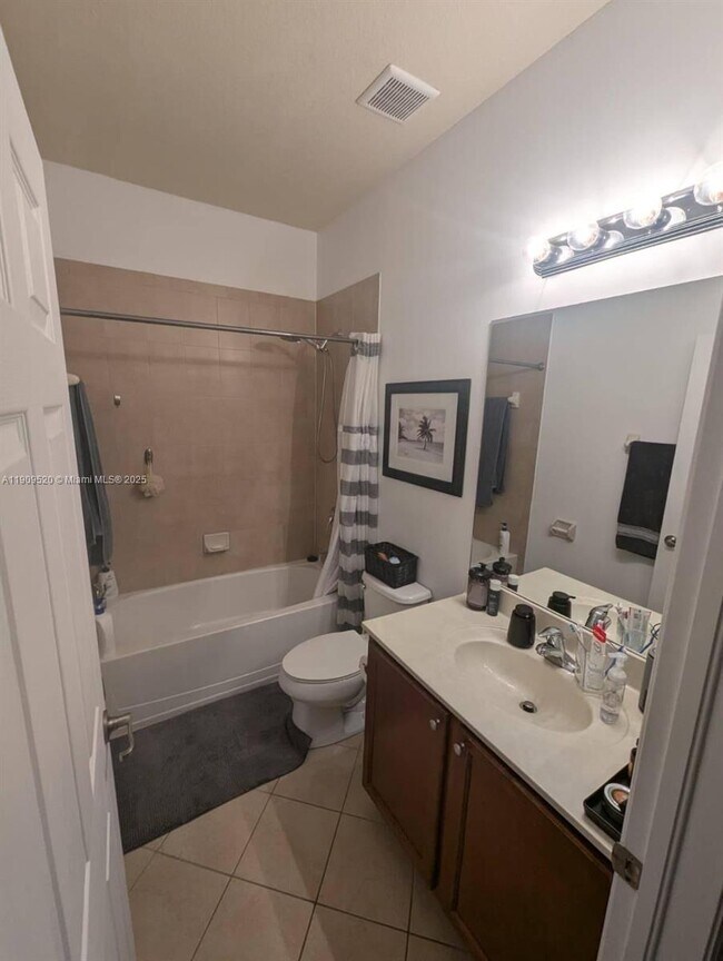 Building Photo - 4236 SW 164th Ct