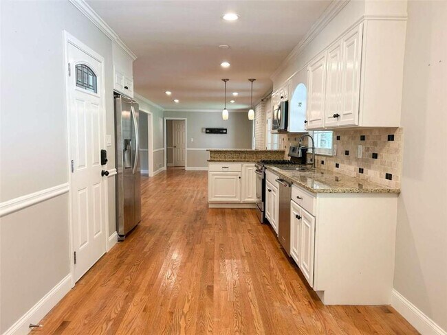 Building Photo - 2349 Academy Ct NE