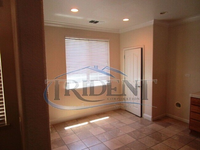 Building Photo - 760 Heron Landing Way
