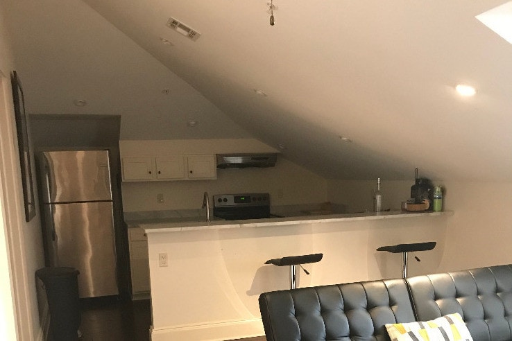 kitchen & partial view of living room - 504 Dumaine St