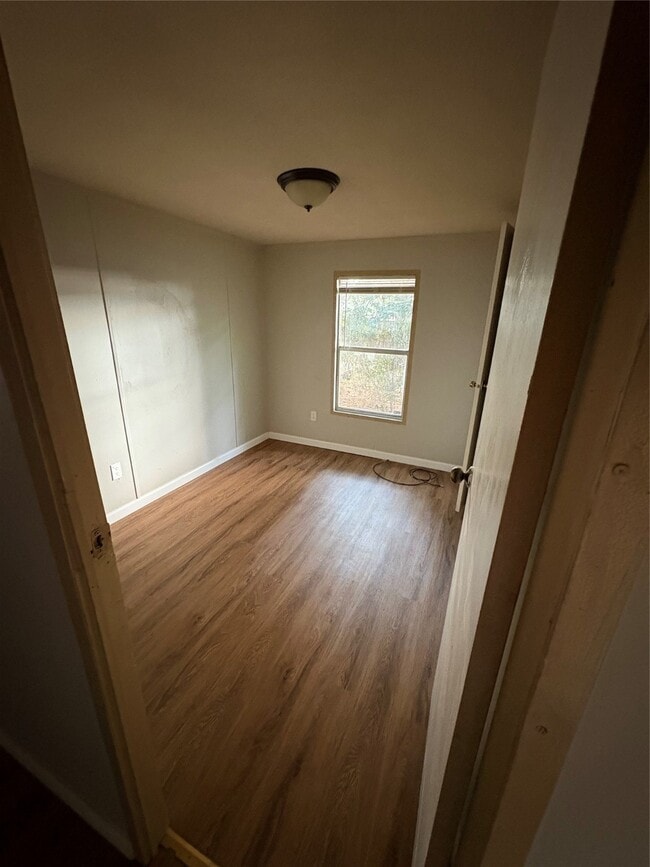 Building Photo - 210 Ridgeside Ct