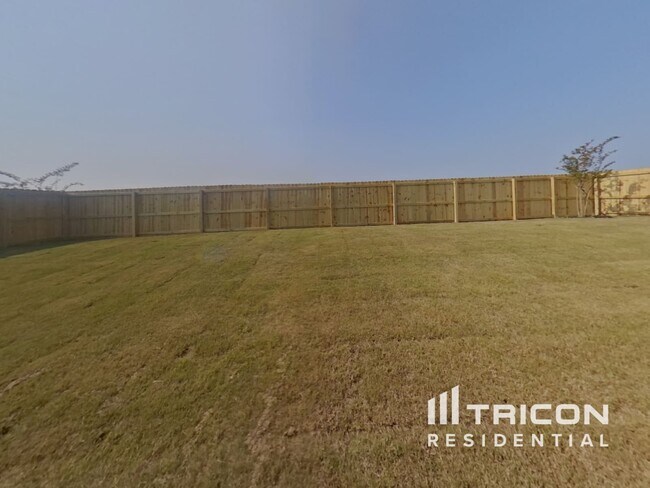 Building Photo - 1013 Claas Wy