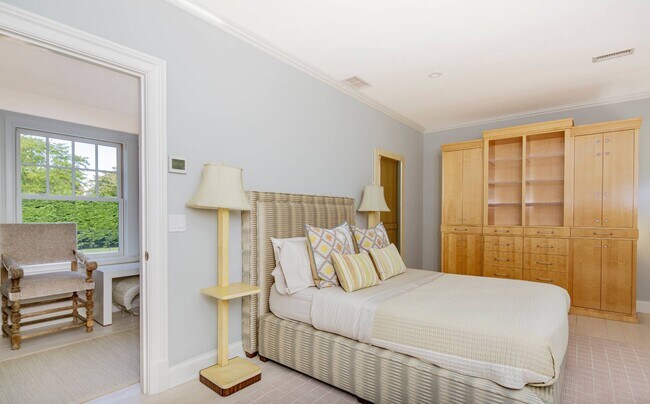 Building Photo - 59 First Neck Lane