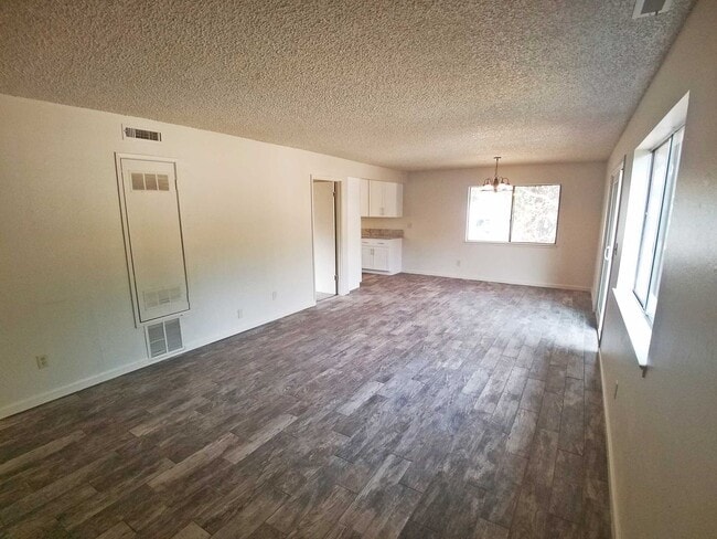 Building Photo - 17 Jolley Way