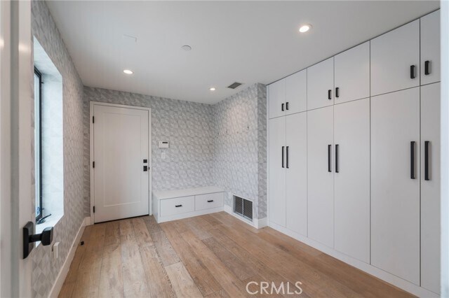 Building Photo - 468 30th St
