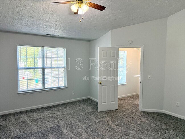 Building Photo - 1389 Highgrove Way