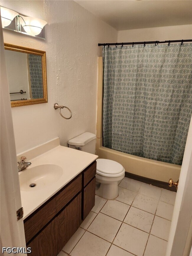 Building Photo - 6160 Principia Dr