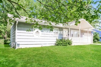 Building Photo - 3 Bedroom Pet-Friendly Home in INDEPENDENC...