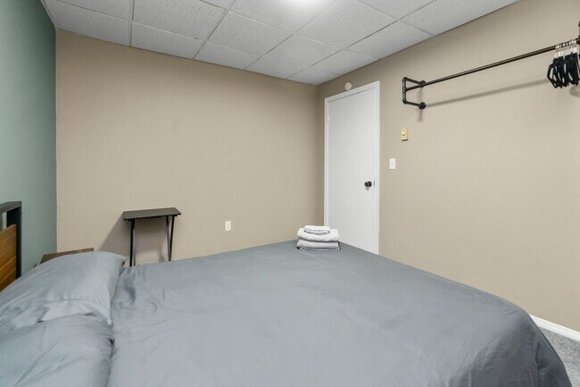 Building Photo - 127 Clearfield St